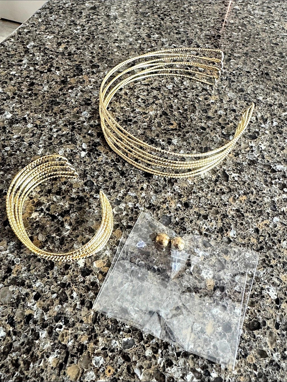 3 piece NEW Gold-Tone Jewelry Set includes Headband, Bracelet and Earrings